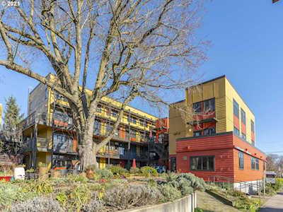 2525 N Killingsworth St #311 Portland, OR 97217