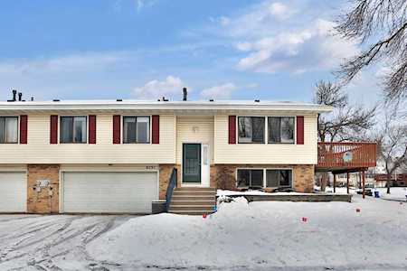 4297 Evergreen Drive #4297 Vadnais Heights, MN 55127