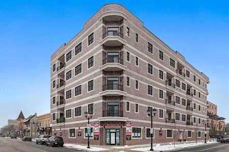 105 S Cottage Hill Ave #301 Elmhurst, IL 60126