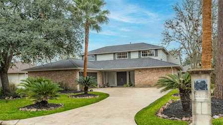 2210 S Fountain Valley Dr Missouri City, TX 77459