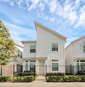 2038 Live Oak St Houston, TX 77003