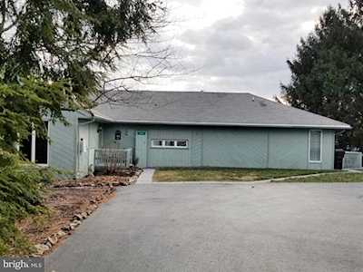 29 Jackson Rd Gettysburg, PA 17325