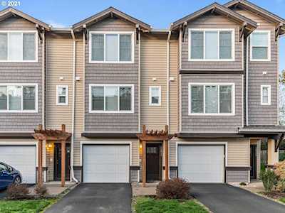 10523 NE Cedar Falls Loop Hillsboro, OR 97006