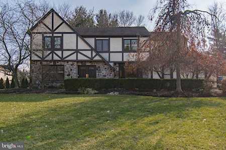8 Chase Circle Fort Washington, PA 19034