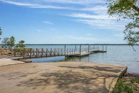 700 Lamp Post Lane Oak Point, TX 75068