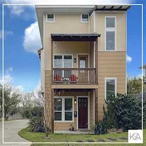 2709 E 13th ST #B Austin, TX 78702