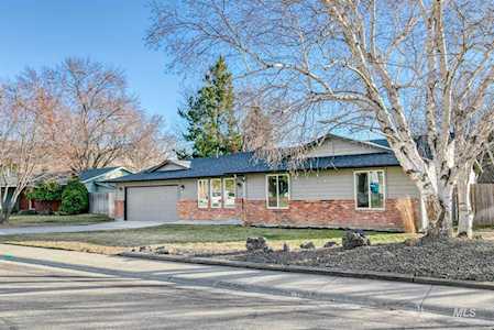 6631 E Glacier Drive Boise, ID 83716