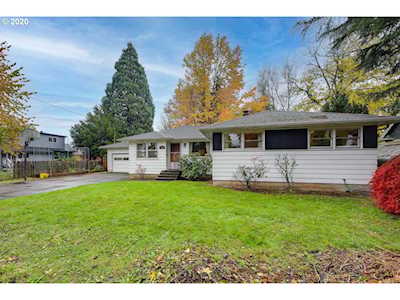 7034 SE Franklin St Portland, OR 97206
