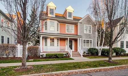 6 Preston Sq #6 Quincy, MA 02171