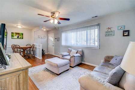 909 Carolyn Dr Chesapeake, VA 23320