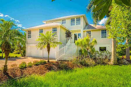 685 Sea Oats Drive Sanibel, FL 33957
