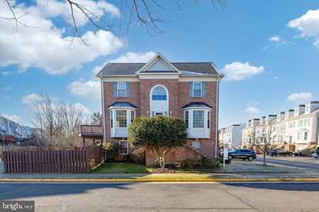 7036 Kings Manor Dr Alexandria, VA 22315