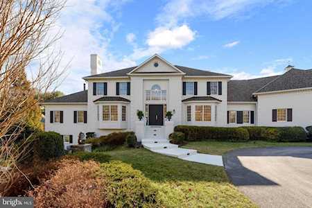 8918 Harvest Square Ct Potomac, MD 20854