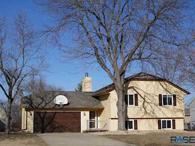 6008 W Coughran Ct Sioux Falls, SD 57106