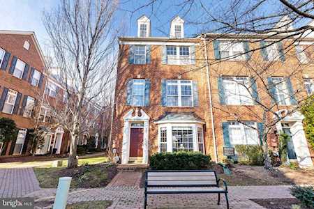 708 Catts Tavern Dr Alexandria, VA 22314