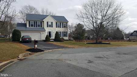 16 Hazelwood Dr Newark, DE 19702