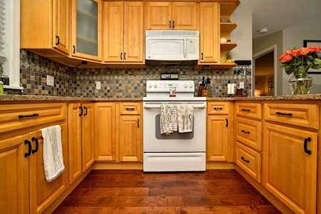 35 Lionel Ave #B Waltham, MA 02452