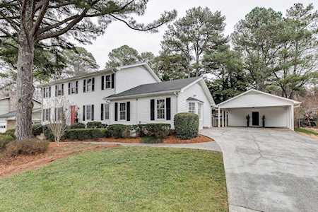 2517 Lakebrook Ct Dunwoody, GA 30360