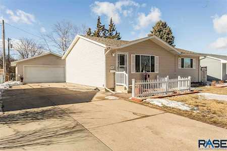 905 N Chicago Ave Sioux Falls, SD 57103