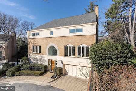 4526 Foxhall Crescent NW Washington, DC 20007