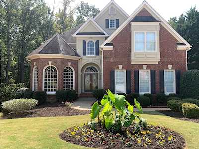 4002 Defender Dr NE Roswell, GA 30075
