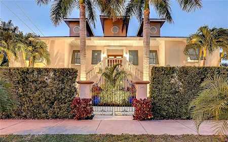 345 Madison Dr Sarasota, FL 34236