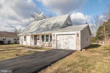 2206 Hyde Ln Bowie, MD 20716