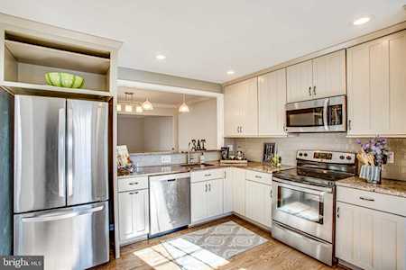 9634 Sutton Green Ct Vienna, VA 22181