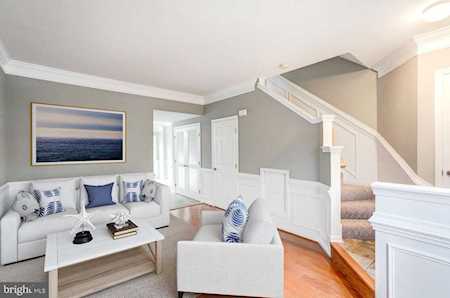 21062 Cripple Creek Square Ashburn, VA 20147