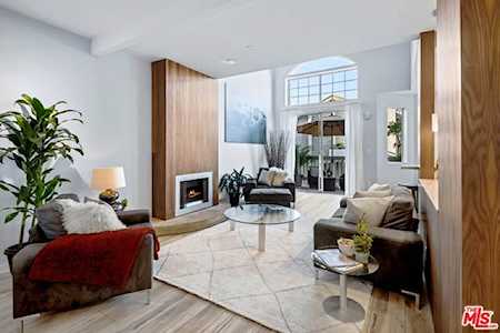 2677 Centinela Avenue #310 Santa Monica, CA 90405