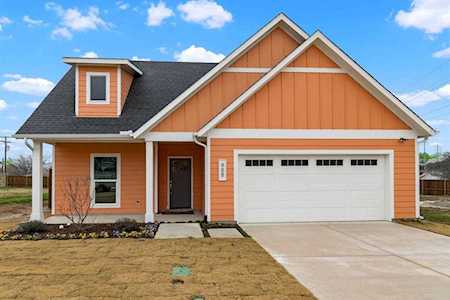 988 Meadow Bend Loop N Grapevine, TX 76051