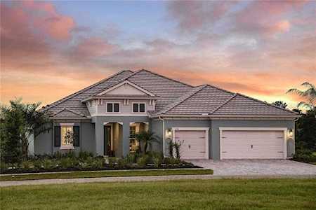 169 N Cayman Isles Englewood, FL 34224