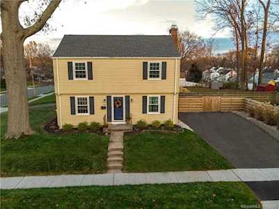 85 Edgemere Avenue West Hartford, CT 06110