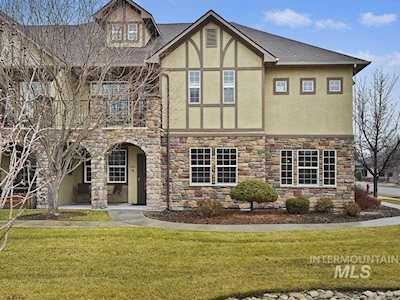 1124 Winding Creek Eagle, ID 83616