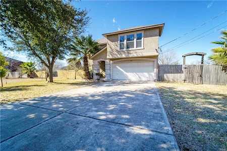 386 Siebert DR Kyle, TX 78640