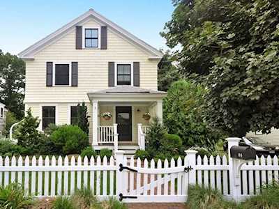 86 Laws Brook Rd Concord, MA 01742