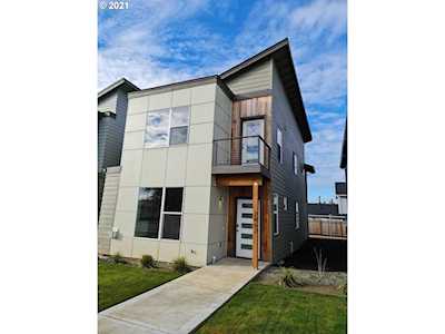 2867 SE Brookwood Ave Hillsboro, OR 97123
