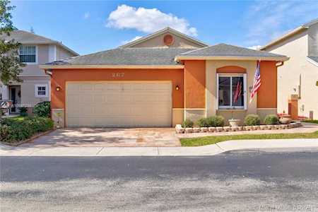 267 E Riverbend Dr Sunrise, FL 33326