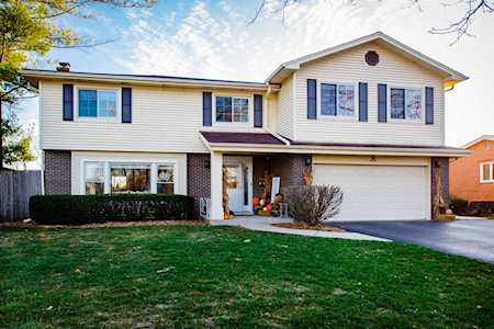 25 Mulberry Rd Deerfield, IL 60015