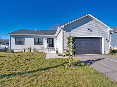 32 Theodore St Fall River, MA 02722