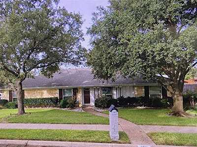 2501 Lakeview Drive Bedford, TX 76021
