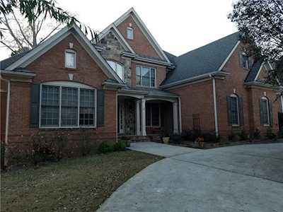1042 Grassmeade Way Snellville, GA 30078