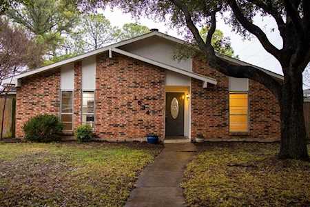 1534 Camelia Drive Lewisville, TX 75067