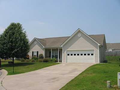 824 Hampton Way Canton, GA 30115