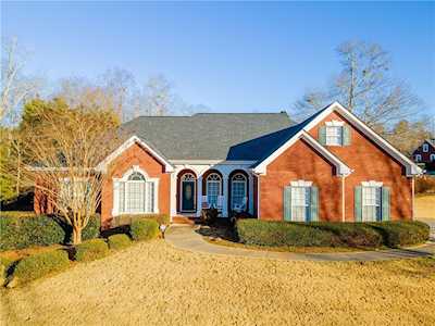 2100 Hickory Circle Loganville, GA 30052