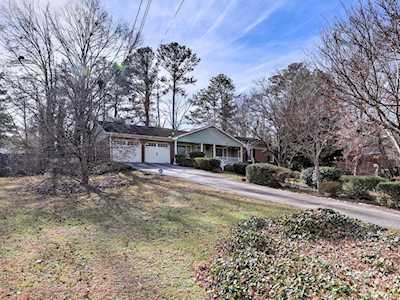 3038 Blackberry Ln Marietta, GA 30067
