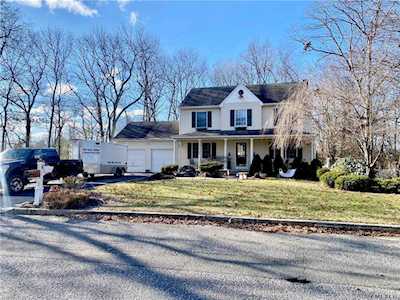 6 Munroe Avenue Mt. Sinai, NY 11766