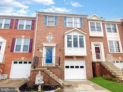 6412 Overcoat Ln Centreville, VA 20121