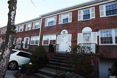 63-57 Douglaston Pkwy Pkwy Douglaston, NY 11362