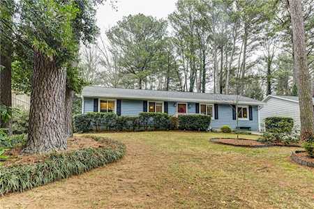 857 Cinderella Ct Decatur, GA 30033